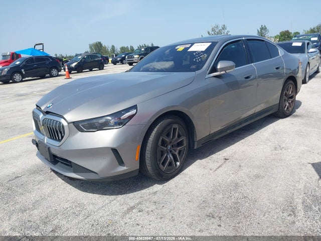 2026 Bmw 530i Xdrive მანქანა იყიდება აუქციონზე, vin: WBA53FJ02TCV74372, აუქციონის ნომერი: 45628967