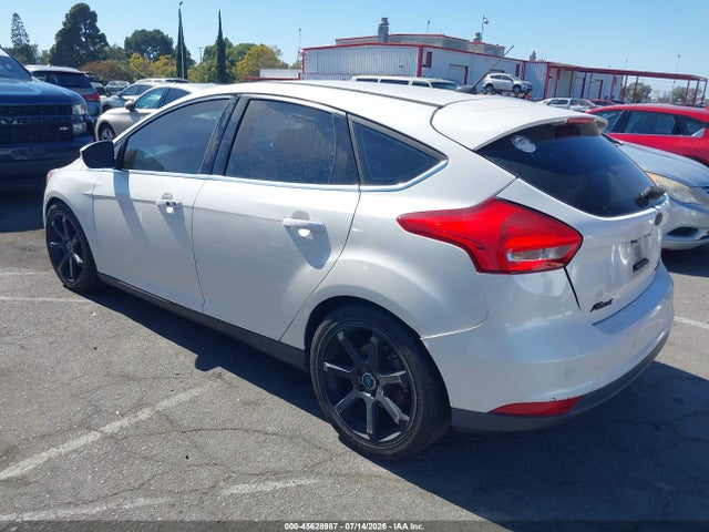 Ford Focus Titanium 2015 1FADP3N24FL221378 Image 3