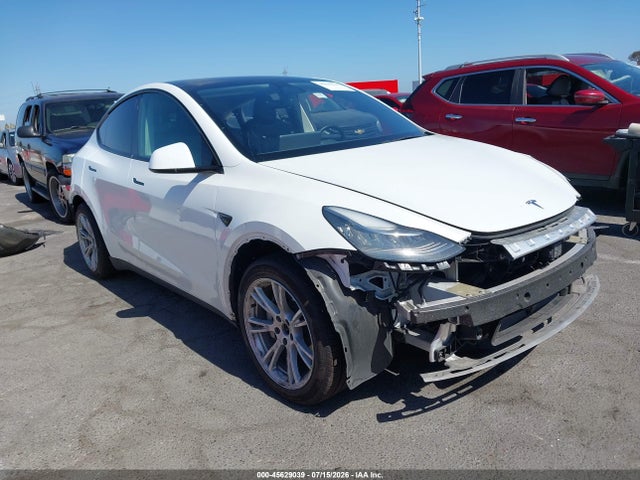 Tesla Model Y Long Range Dual Motor All-wheel Drive 2021 5YJYGAEE7MF150560 main image