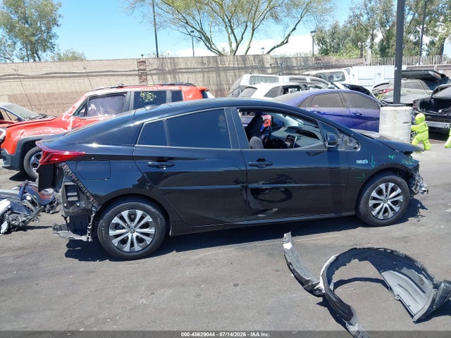 JTDKAMFPXN3212444 Toyota Prius Prime Le