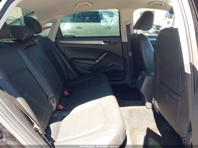 45629076 :رقم المزاد ، 1VWAA7A31JC008916 vin ، 2018 Volkswagen Passat 2.0t R-line/2.0t S مزاد بيع