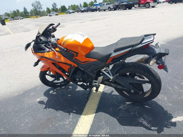 Honda Cbr300 R 2016 MLHNC5101G5200467 Image 3