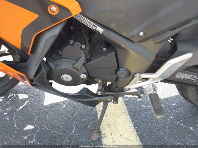 Honda Cbr300 R 2016 MLHNC5101G5200467 Image 9