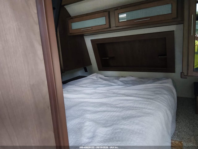2019 Keystone Cougar 34tsb Travel Trailer მანქანა იყიდება აუქციონზე, vin: 4YDT34T25KV502692, აუქციონის ნომერი: 45629122