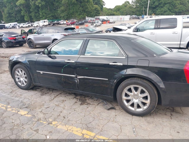 45629137 :رقم المزاد ، 2C3CA6CT3AH114840 vin ، 2010 Chrysler 300c Hemi مزاد بيع