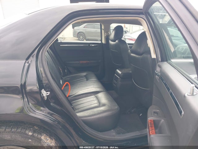 45629137 :رقم المزاد ، 2C3CA6CT3AH114840 vin ، 2010 Chrysler 300c Hemi مزاد بيع