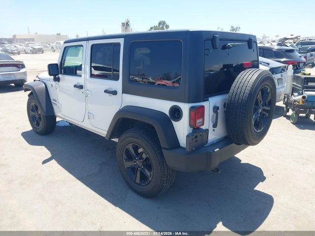 1C4BJWDG8GL266018 Jeep Wrangler Unlimited Sport