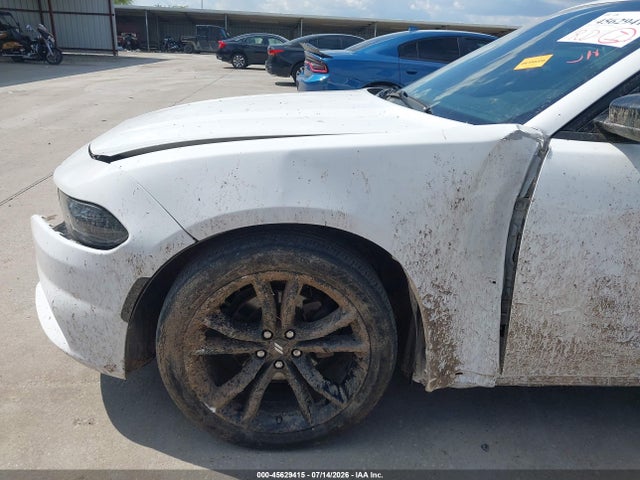 Auction sale of the 2018 Dodge Charger Sxt Rwd, vin: 2C3CDXBG8JH135572, lot number: 45629415