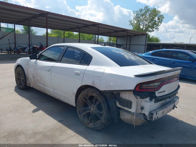 Auction sale of the 2018 Dodge Charger Sxt Rwd, vin: 2C3CDXBG8JH135572, lot number: 45629415