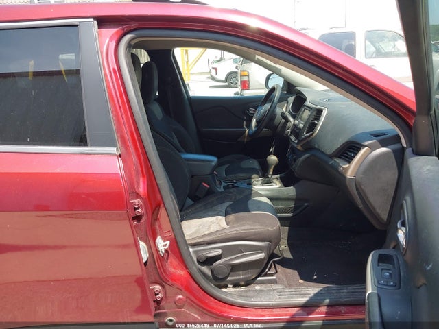 Продажа на аукционе авто 2018 Jeep Cherokee Latitude Fwd, vin: 1C4PJLCB0JD616141, номер лота: 45629449
