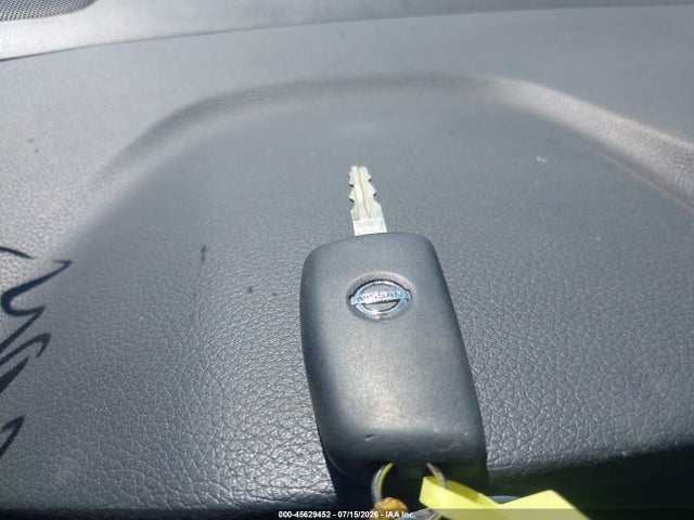 JN1BJ1CR2JW281080 Nissan Rogue Sport S