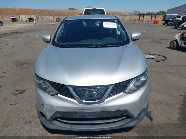 JN1BJ1CR2JW281080 Nissan Rogue Sport S