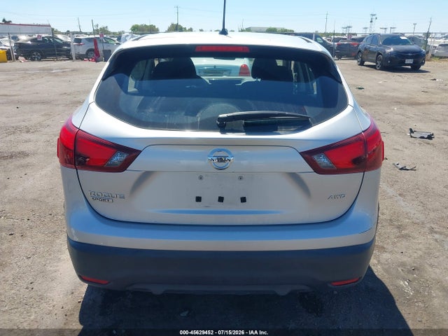 JN1BJ1CR2JW281080 Nissan Rogue Sport S