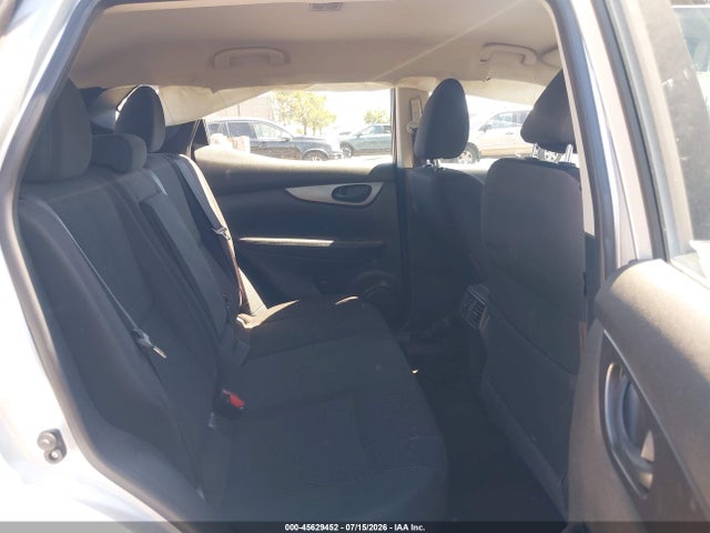 JN1BJ1CR2JW281080 Nissan Rogue Sport S