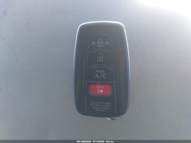 JTDKARFP0H3039826 Toyota Prius Prime Premium