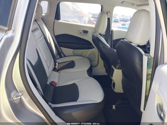 3C4NJDCBXKT639659 Jeep Compass Limited 4x4