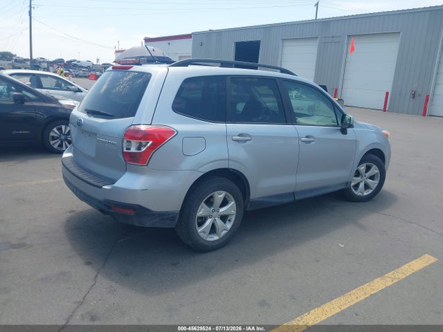 Subaru Forester 2.5i Premium 2015 JF2SJAFCXFH596940 Image 4