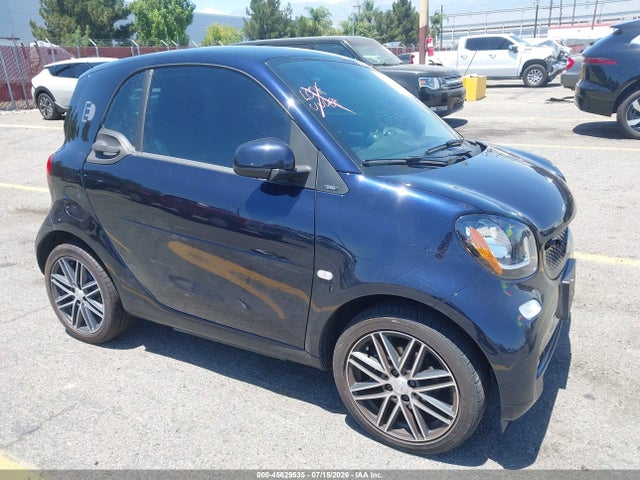 Smart Fortwo Electric Drive Prime 2018 WMEFJ9BA2JK270968 zdjęcie główne