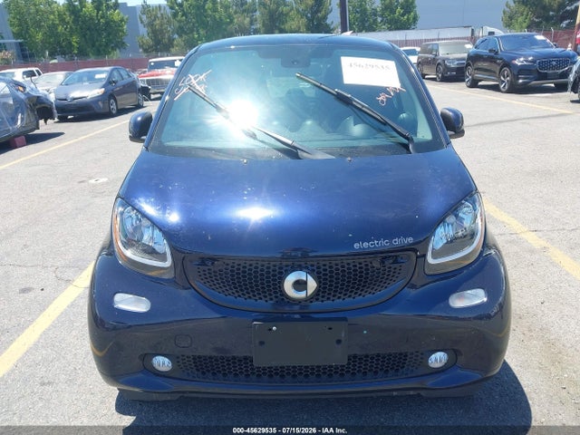 Smart Fortwo Electric Drive Prime 2018 WMEFJ9BA2JK270968 Image 20