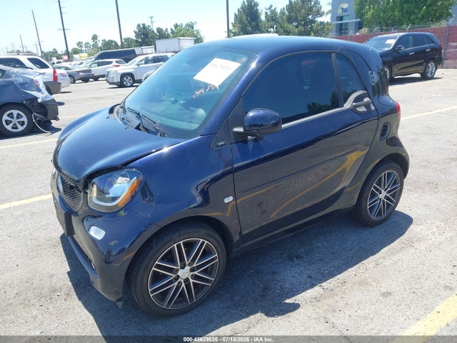 Smart Fortwo Electric Drive Prime 2018 WMEFJ9BA2JK270968 Image 2