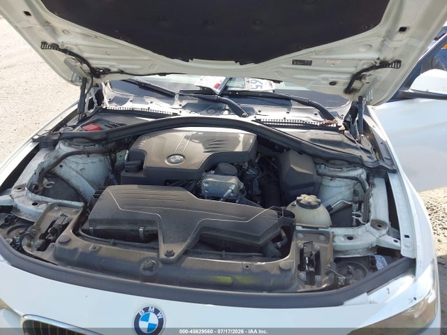2016 Bmw 320i Xdrive მანქანა იყიდება აუქციონზე, vin: WBA8E5G55GNU20284, აუქციონის ნომერი: 45629560