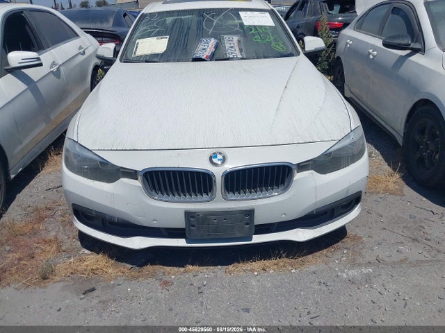 2016 Bmw 320i Xdrive მანქანა იყიდება აუქციონზე, vin: WBA8E5G55GNU20284, აუქციონის ნომერი: 45629560