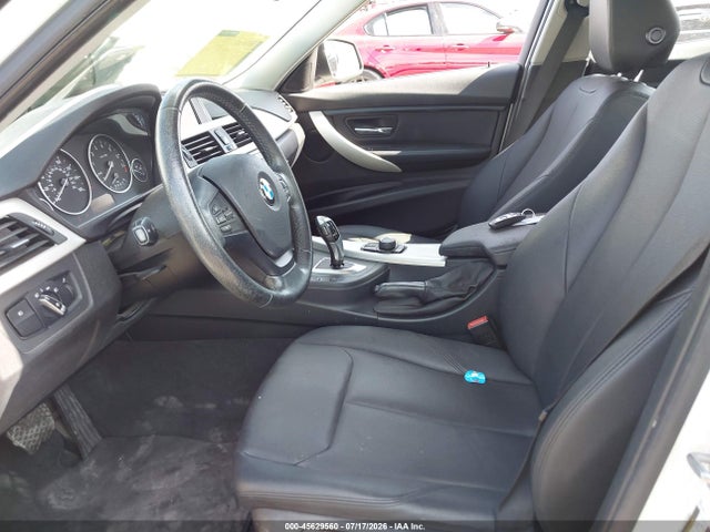 2016 Bmw 320i Xdrive მანქანა იყიდება აუქციონზე, vin: WBA8E5G55GNU20284, აუქციონის ნომერი: 45629560