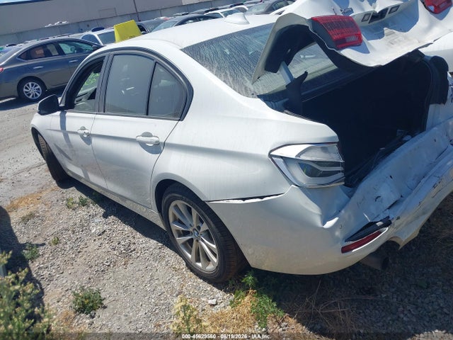 2016 Bmw 320i Xdrive მანქანა იყიდება აუქციონზე, vin: WBA8E5G55GNU20284, აუქციონის ნომერი: 45629560
