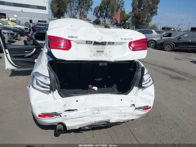 2016 Bmw 320i Xdrive მანქანა იყიდება აუქციონზე, vin: WBA8E5G55GNU20284, აუქციონის ნომერი: 45629560