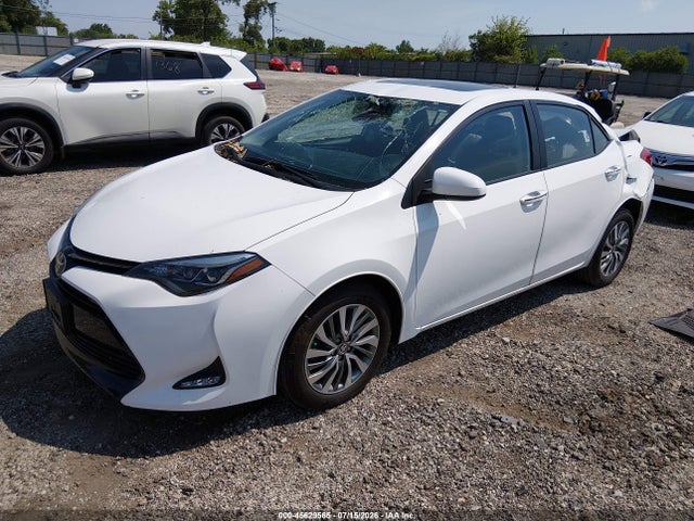 Toyota Corolla Xle 2017 2T1BURHE8HC822600 Image 2