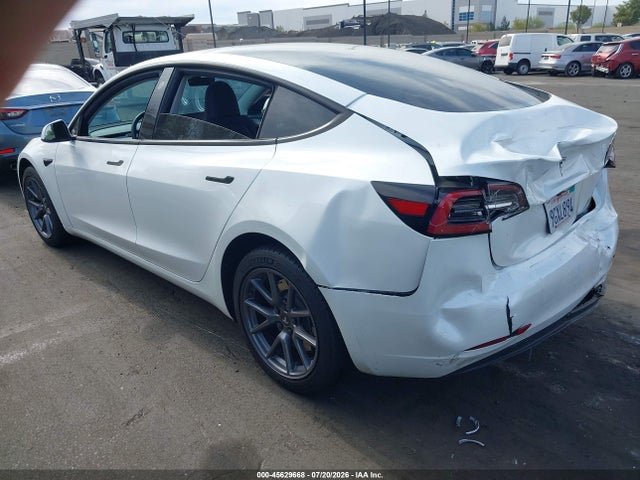 Tesla Model 3 Rear-wheel Drive 2023 5YJ3E1EA1PF571837 Image 3