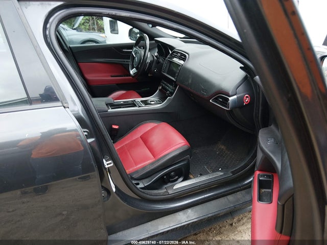 45629740 :رقم المزاد ، SAJAL4FX4JCP19664 vin ، 2018 Jaguar Xe 25t R-sport مزاد بيع