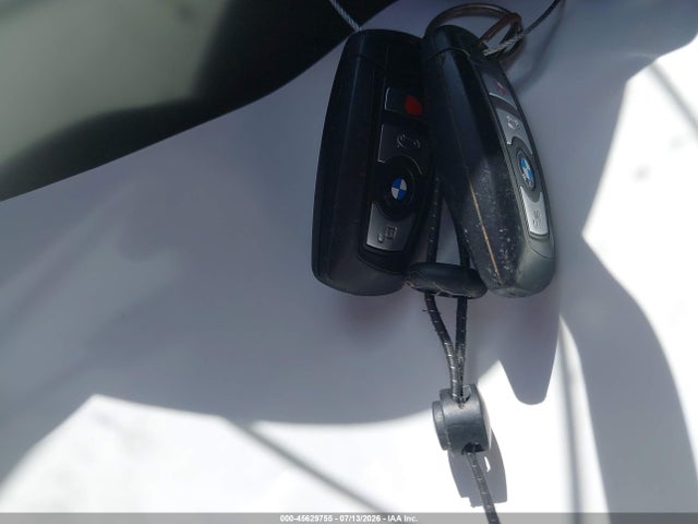 BMW 320i 2017 WBA8E1G57HNU14044 Image 11