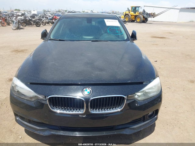 BMW 320i 2017 WBA8E1G57HNU14044 Image 12