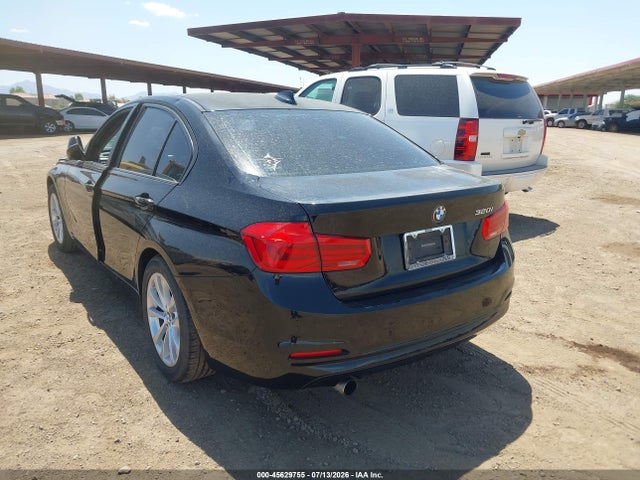 BMW 320i 2017 WBA8E1G57HNU14044 Image 3