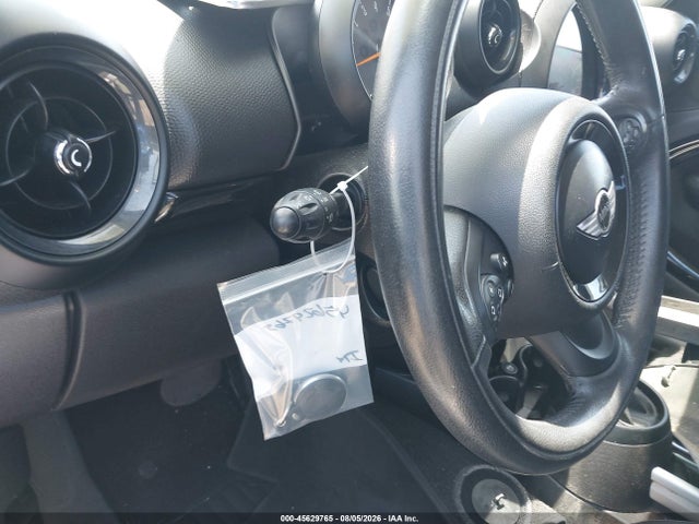 Mini Countryman Cooper 2015 WMWZB3C59FWR43503 Image 15