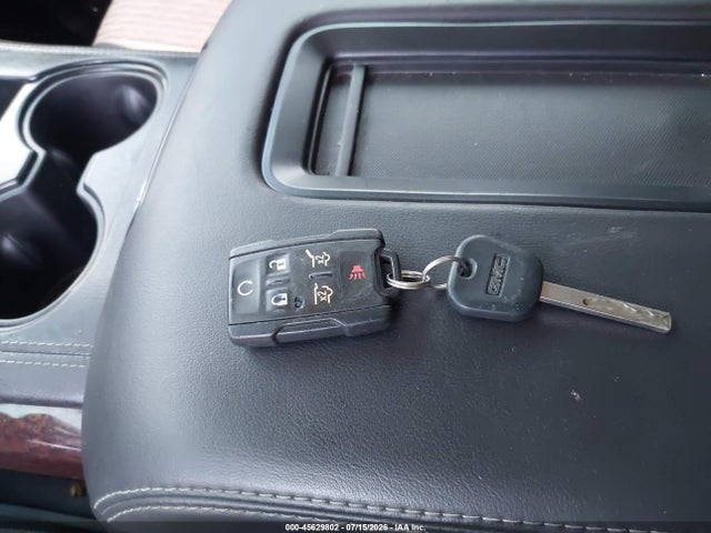 GMC Yukon Xl Sle 2018 1GKS2FKC0JR213996 Image 11