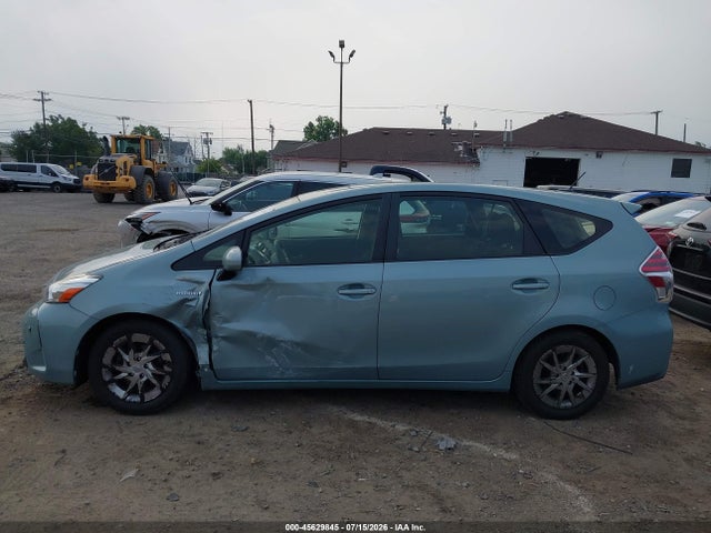 Продаж на аукціоні авто 2015 Toyota Prius V Three, vin: JTDZN3EU1FJ021741, номер лоту: 45629845