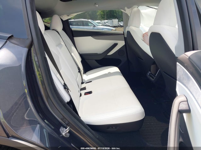 Продаж на аукціоні авто 2026 Tesla Model Y All-wheel Drive/long Range Launch Series/premium All-wheel Drive, vin: 7SAYGDEE9TA454988, номер лоту: 45629859