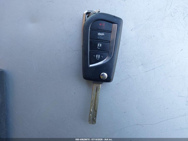 5YFEPRAEXLP072480 Toyota COROLLA LE