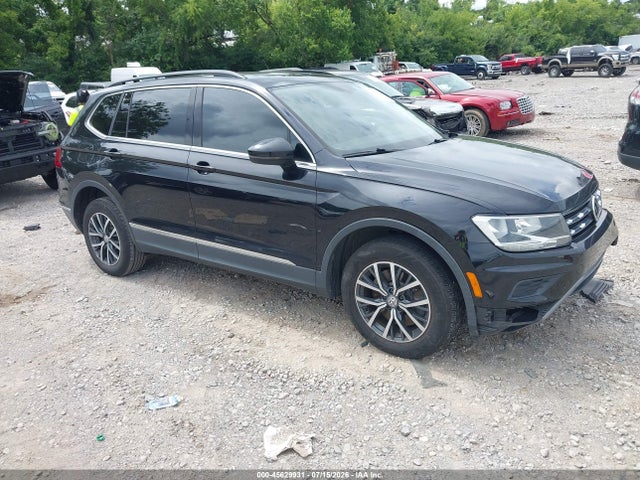 Продажа на аукционе авто 2018 Volkswagen Tiguan 2.0t Se/2.0t Sel, vin: 3VV3B7AX2JM188144, номер лота: 45629931