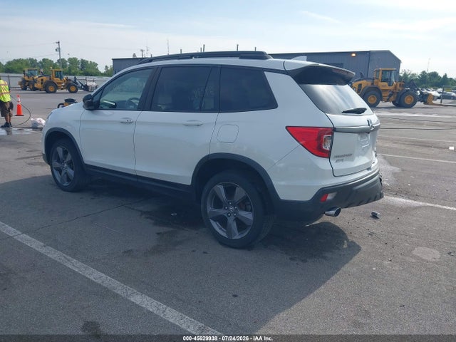 5FNYF8H95KB023815 Honda Passport Touring