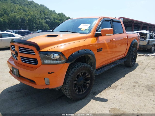 45630006 :رقم المزاد ، 1C6RR7MT8FS702159 vin ، 2015 Ram 1500 Sport مزاد بيع