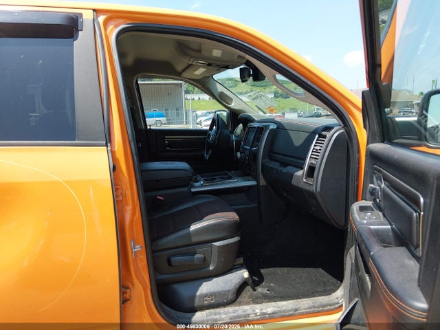 45630006 :رقم المزاد ، 1C6RR7MT8FS702159 vin ، 2015 Ram 1500 Sport مزاد بيع