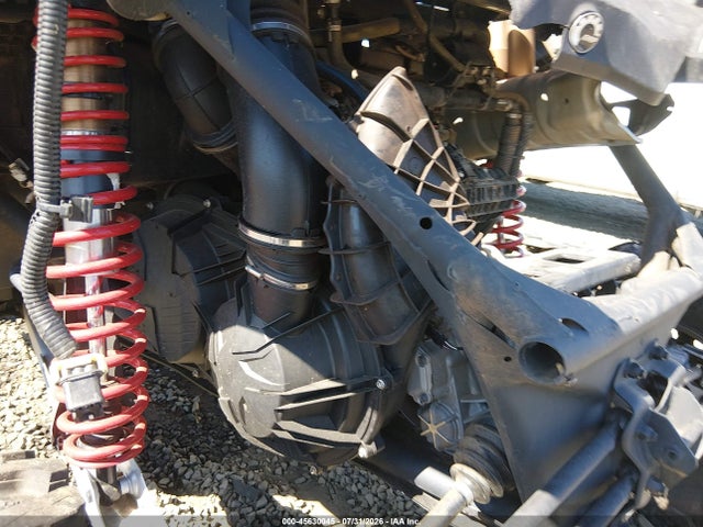 Can-Am Maverick X3 2024 3JBVJAY20RE000568 Image 13