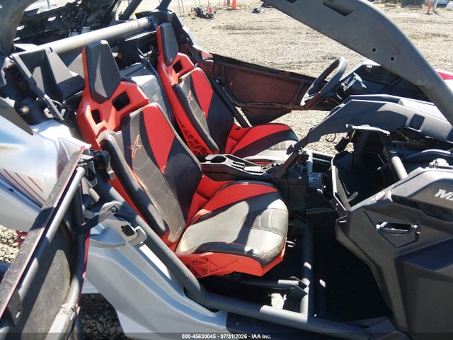 Can-Am Maverick X3 2024 3JBVJAY20RE000568 Image 5