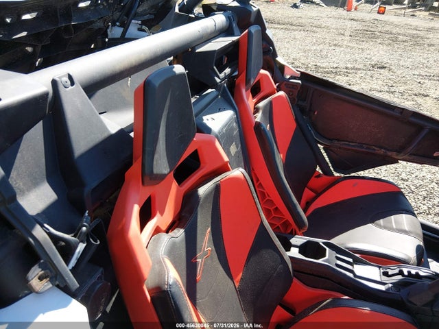 Can-Am Maverick X3 2024 3JBVJAY20RE000568 Image 8