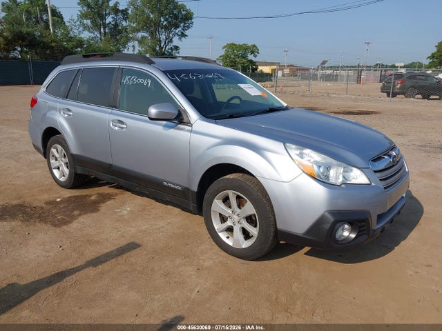 2014 Subaru Outback 2.5i Premium მანქანა იყიდება აუქციონზე, vin: 4S4BRBCC0E3315317, აუქციონის ნომერი: 45630069