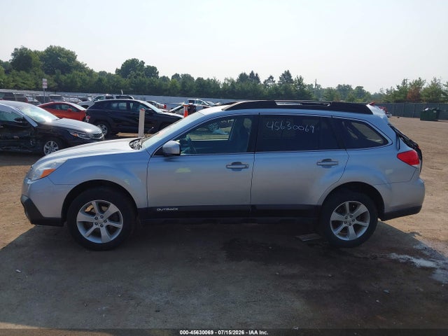 2014 Subaru Outback 2.5i Premium მანქანა იყიდება აუქციონზე, vin: 4S4BRBCC0E3315317, აუქციონის ნომერი: 45630069