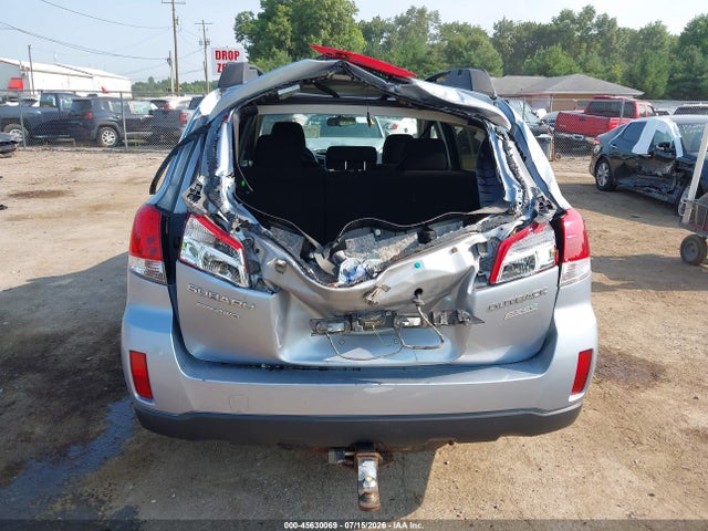 2014 Subaru Outback 2.5i Premium მანქანა იყიდება აუქციონზე, vin: 4S4BRBCC0E3315317, აუქციონის ნომერი: 45630069